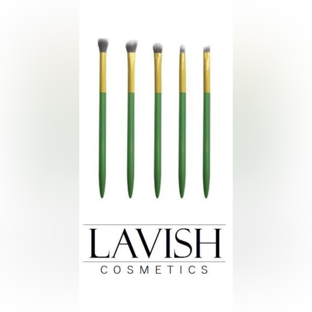 LAVISH
Essential Eye Collection - Picture 4 of 10